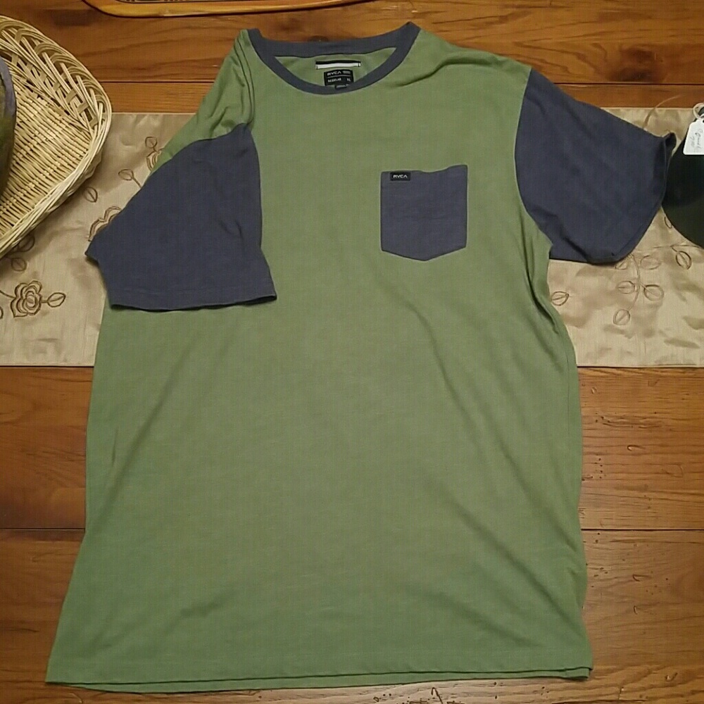 Rvca Pocket Tee XL 🔥✌